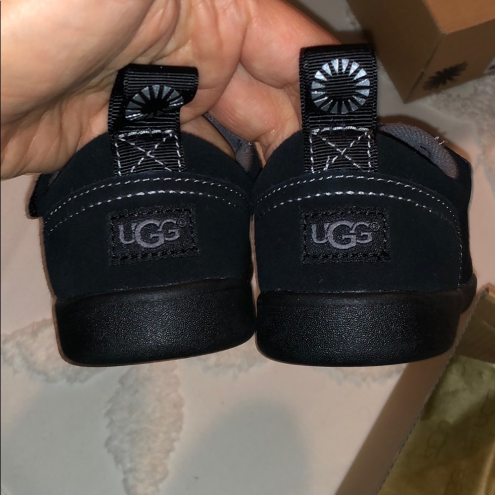 BNIB suede ugg sneakers size 10